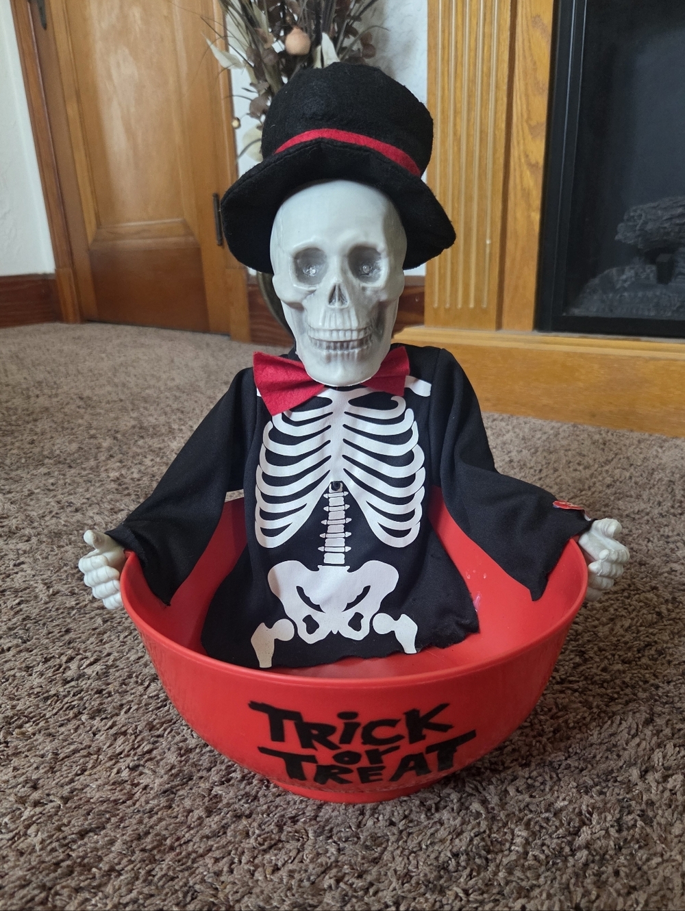 Halloween Skeleton Animated Talking Eyes Light up Trick or Treat Candy Bowl
